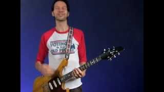 Paul Gilbert shows fast lick using the major scale