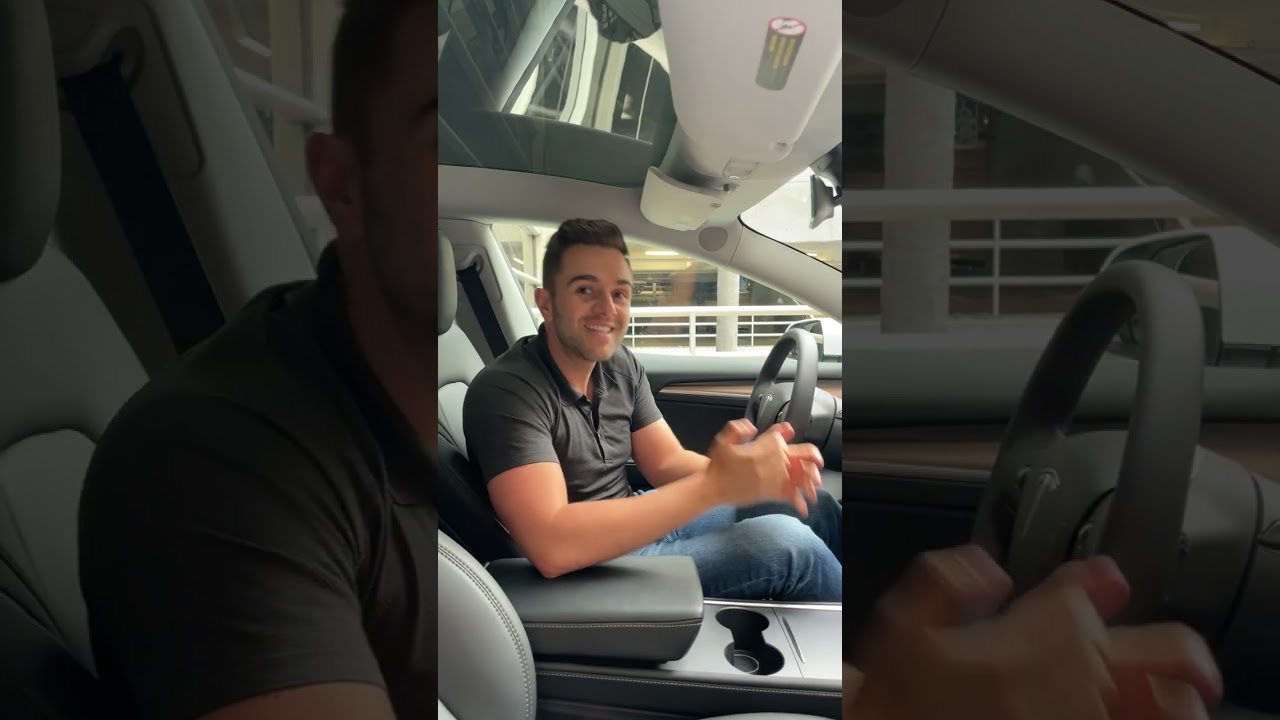 Обзор информационно-развлекательной системы Tesla Model 3