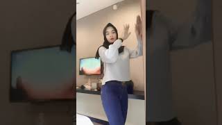 Percuma pake hijab,kalo perut nya kelihatan 😡‼️‼️‼️ #short