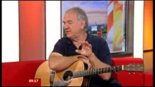 Ralph McTell on BBC Morning TV 28  09 2012   Guitar noodling chords