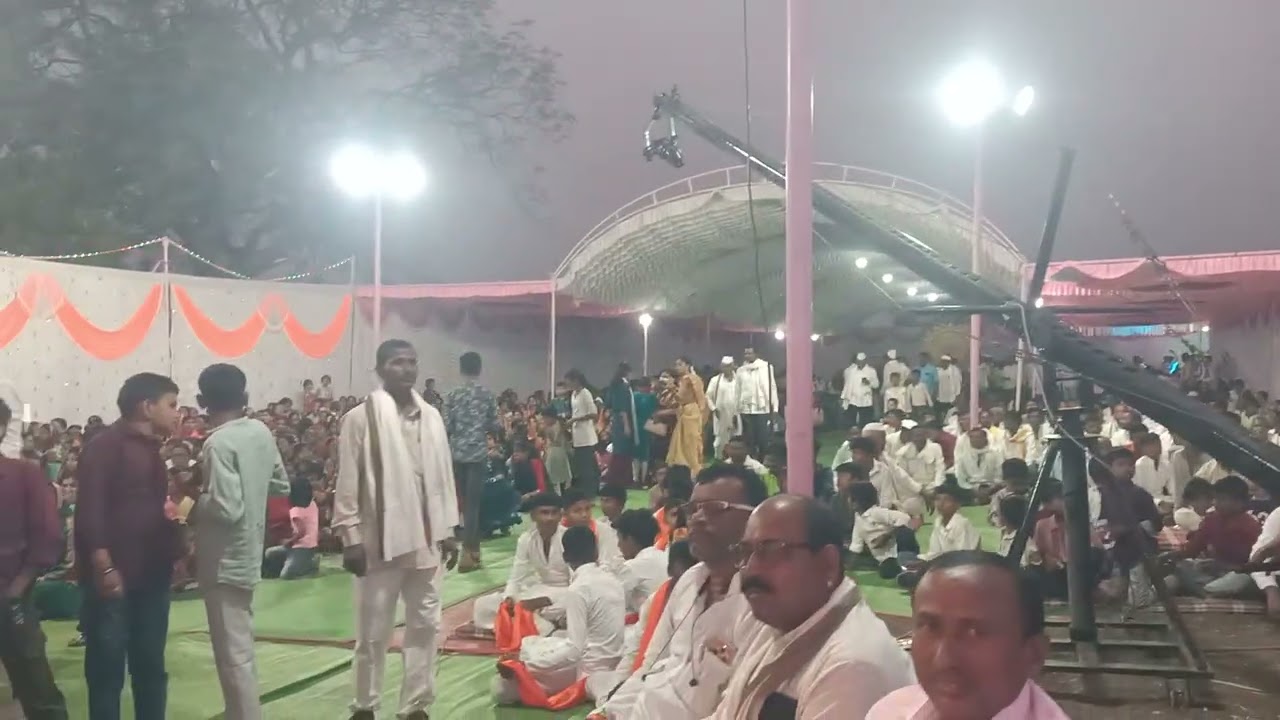 शुभ विवाह प्रसंगी या गीताने सर्वांचे जिंकले मन ,स्वर रंगऑर्केस्ट्रा परभणी मो 9623150732