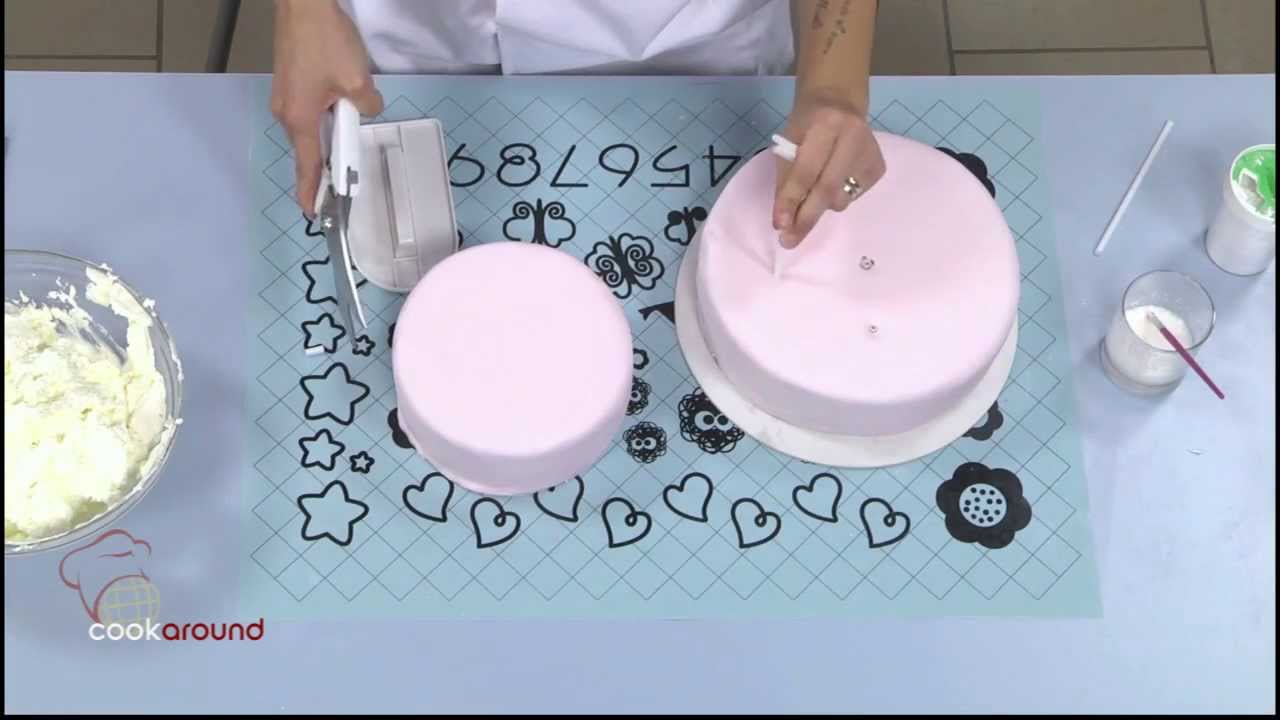 Come fare la pasta di zucchero: la ricetta fatta in casa per torte e dolci