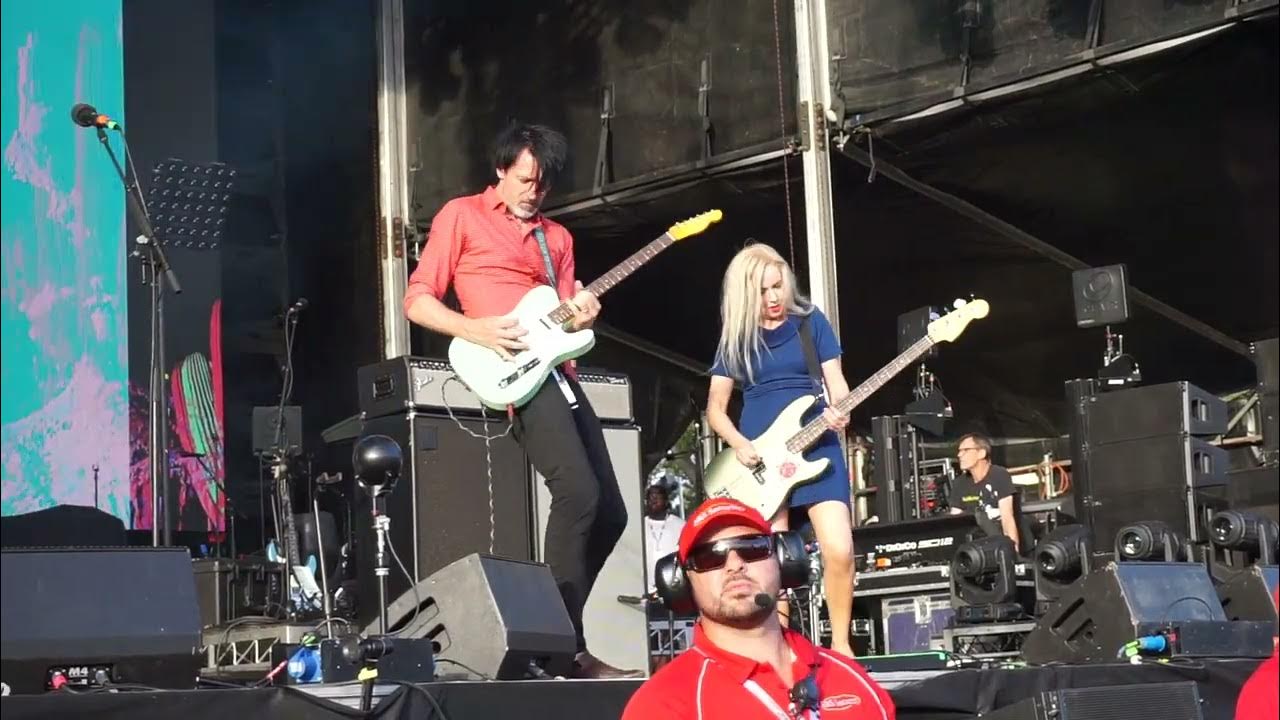 something-for-kate-captain-million-miles-an-hour-live-valo-adelaide