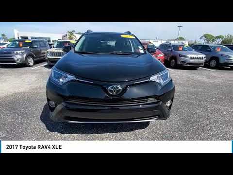 2017-toyota-rav4-km098389a