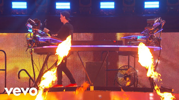 It Ain't Me Live version - Live performance video thumbnail