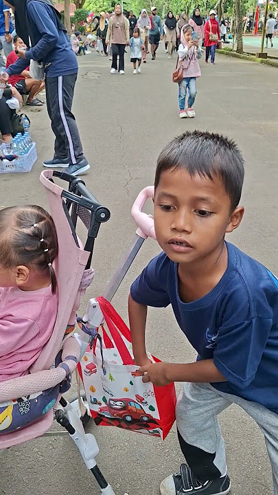 Daniyal is worn out after running in the town square...!!!! #trendingshort