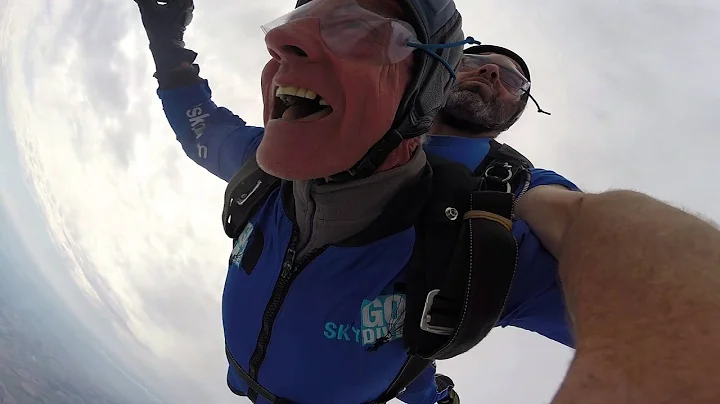 2015-08-30 - Sky Diving In The UK @ Go Skydive