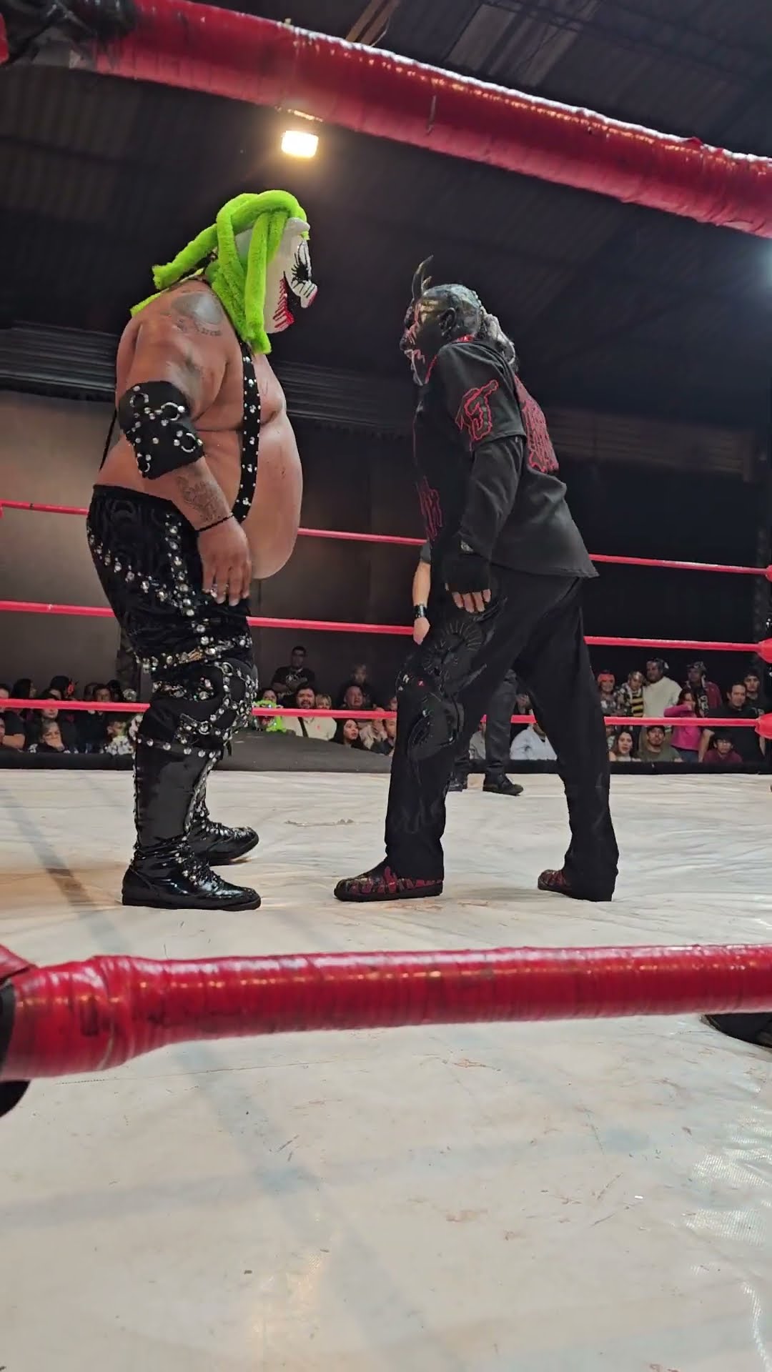 Triunfo de la Puerquiza ante Joe Líder, Halloween y Damian 666 con BOOM