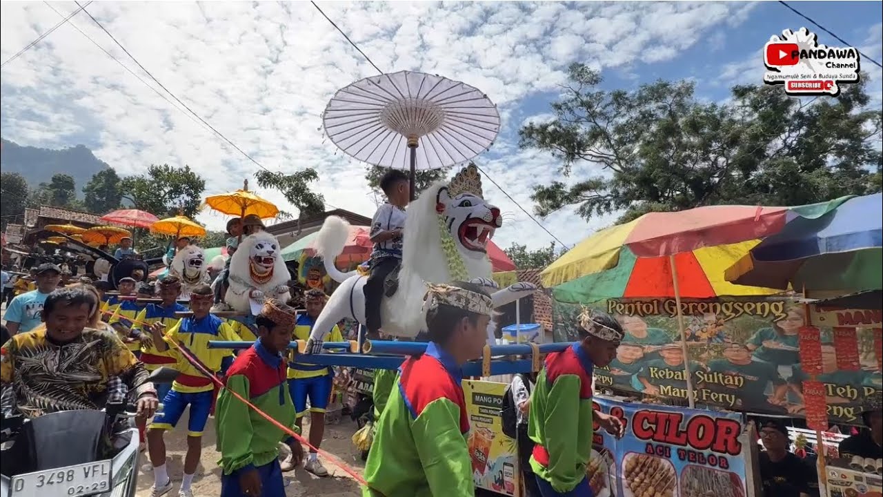 Awal Pemberangkatan Arak-arakan Benjang Mekar Budaya cikoneng