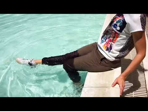 Zwei Girls Machen Liebe Beim Pool Zwei Girls Machen Liebe Beim Pool