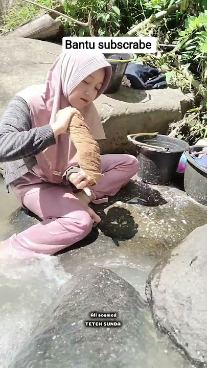 mandi dulu di sungai.#tetehsunda #mandidisungai #shortvideo