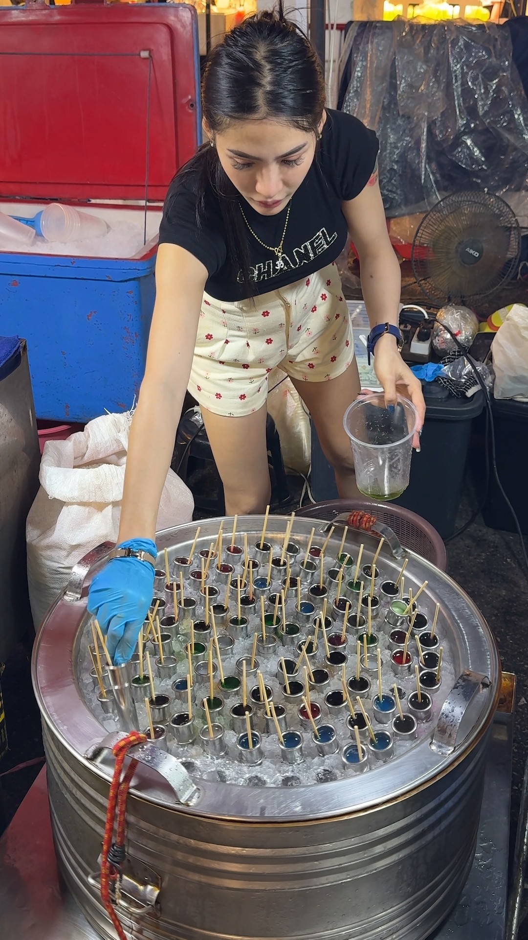 Only $0.3 Soda! Thai Lady Sells Soda Pop Ice Cream