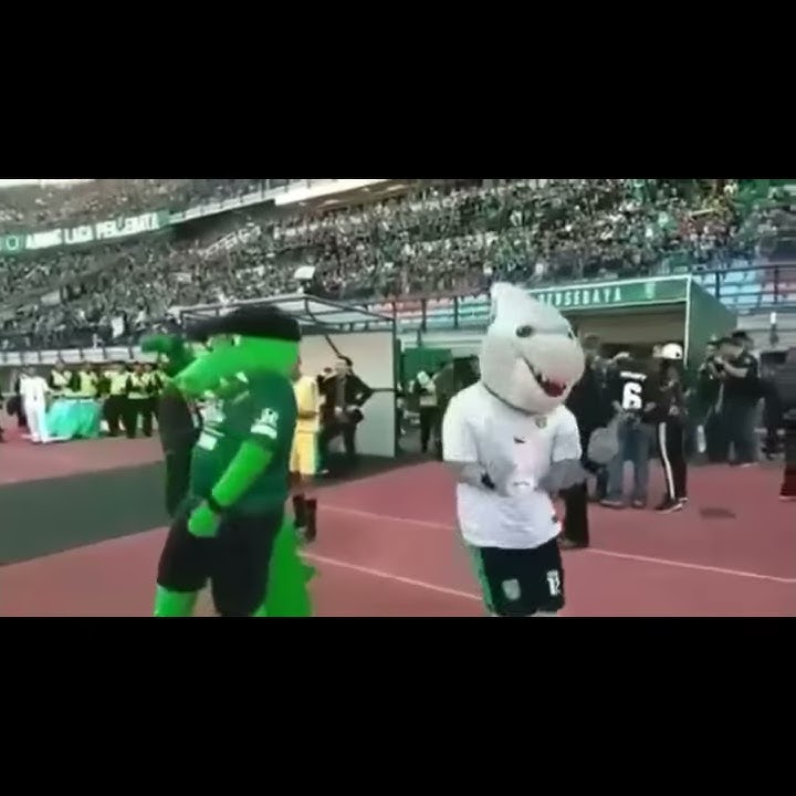 Zoro & Jojo Persebaya Gif #Bonek #Persebaya #Gif #Zoro #Jojo