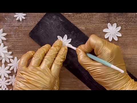 Ромашки из мастики для оформления летнего торта