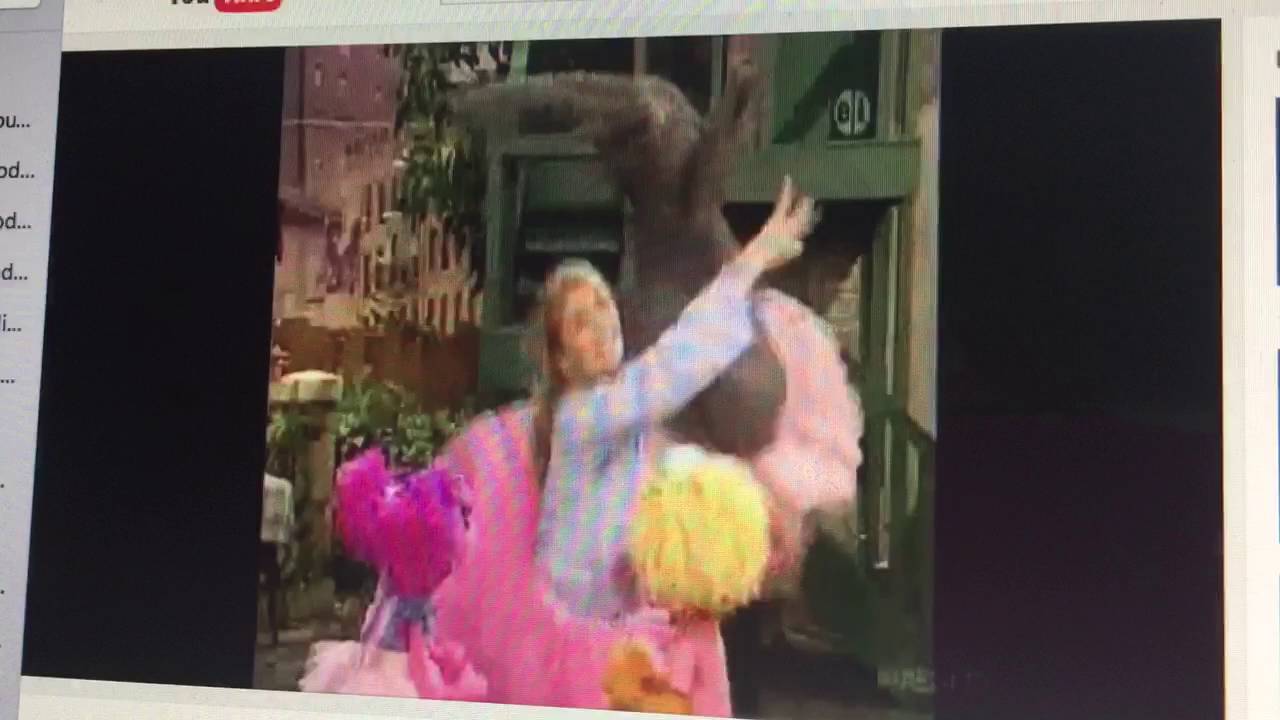 Assista a Sesame Street Characters Dancing to Piper's Waltz no YouTube Assista a Sesame Street Characters Dancing to Piper's Waltz no YouTube