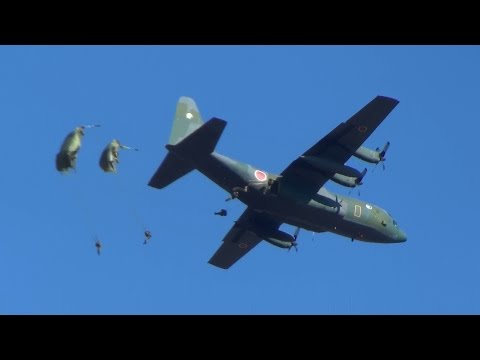 20150111 降下訓練始め 各種航空機からの降下展示 [3D]