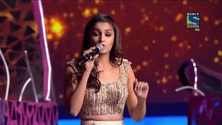 Alia Bhatt  Performance at Filmfare 2016