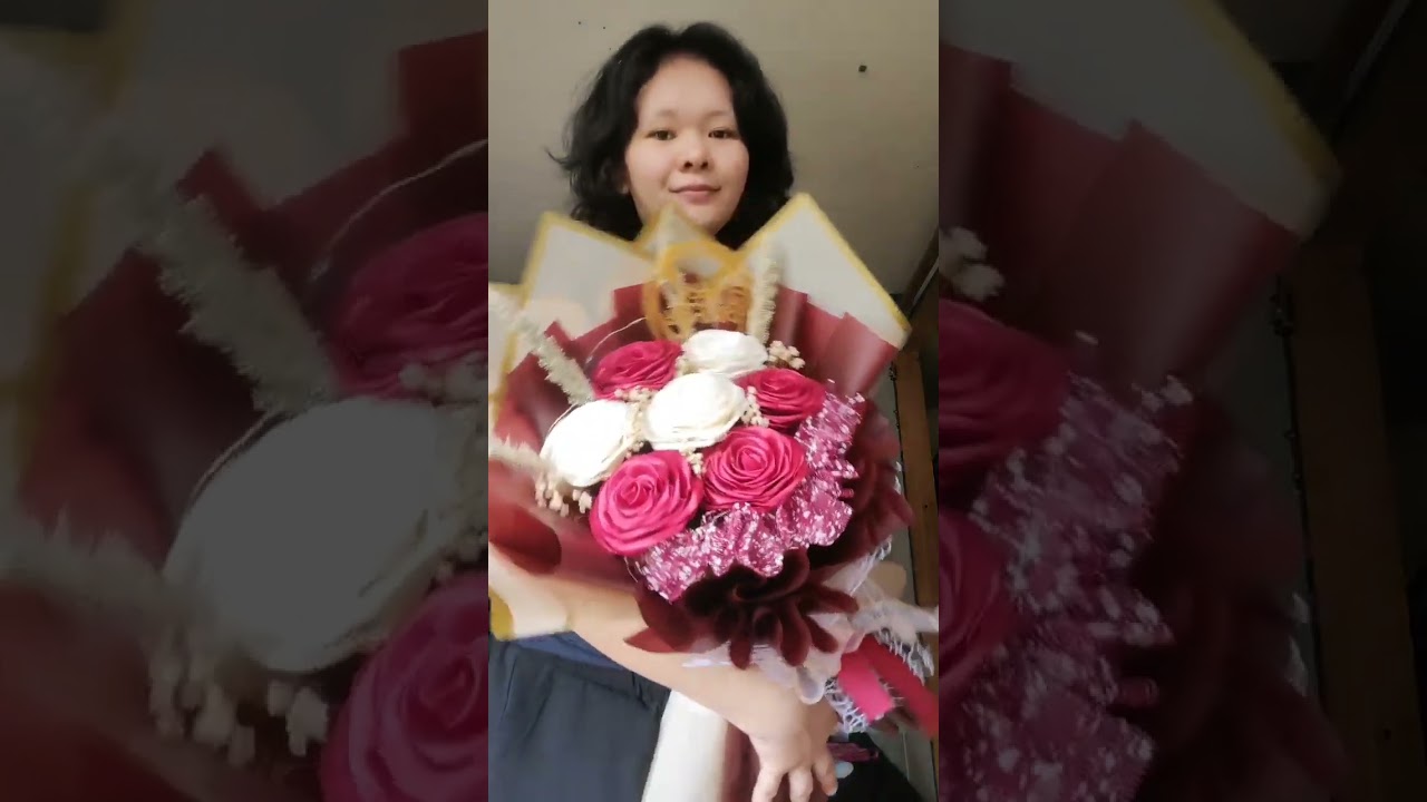 this is the size when you hold it 🌹💐