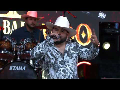 Tomás Ballardo nos canta sus Exitos en Que Mas Pues Show!