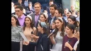 Video thumbnail of "Grup tineri - Binecuvântat să fie preaînaltul Dumnezeu (nuntă)"