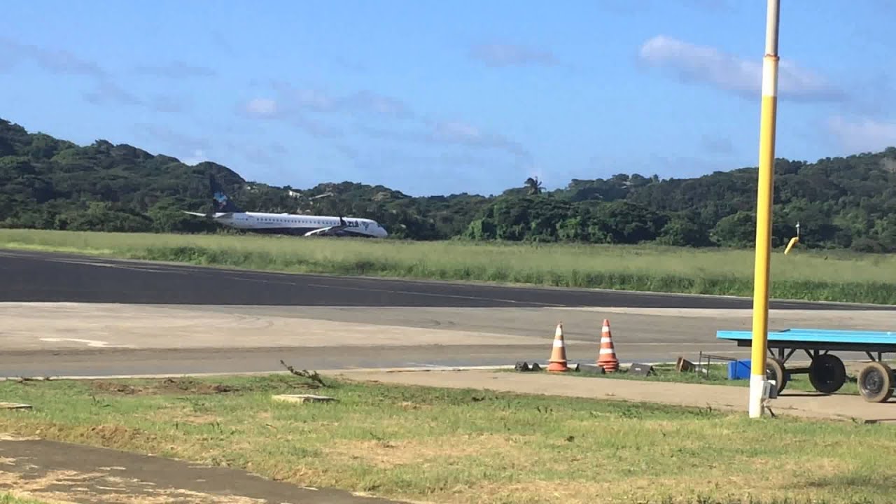 Pouso no Aeroporto de Fernando de Noronha Azul Dia 09/05/2015 YouTube Pouso no Aeroporto de Fernando de Noronha Azul Dia 09/05/2015 YouTube