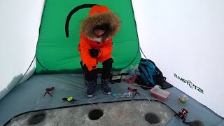 Зимня рыбалка в Палатке на льду. Кому было страшно?