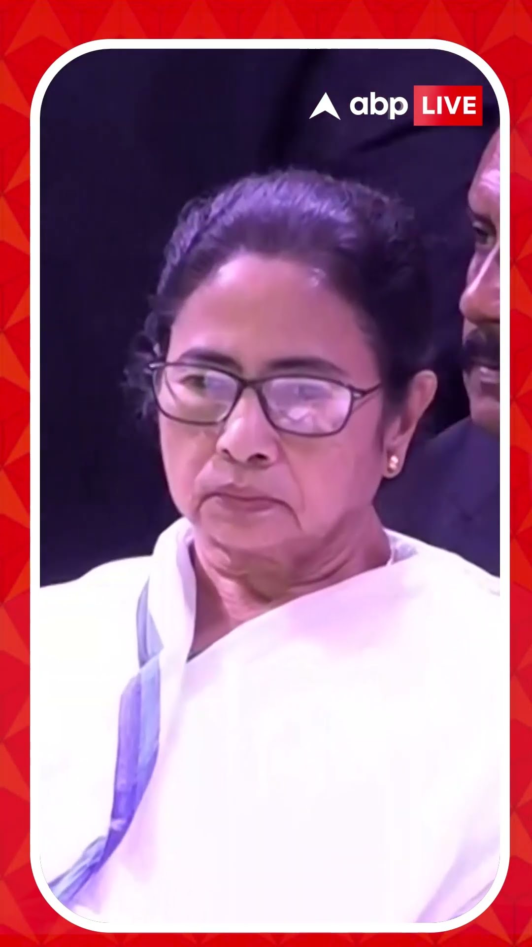 অ্যালেন পার্কে বড়দিনের শুভ সূচনা করলেন মুখ্যমন্ত্রী। গান গাইলেন ইন্দ্রনীল সেন।