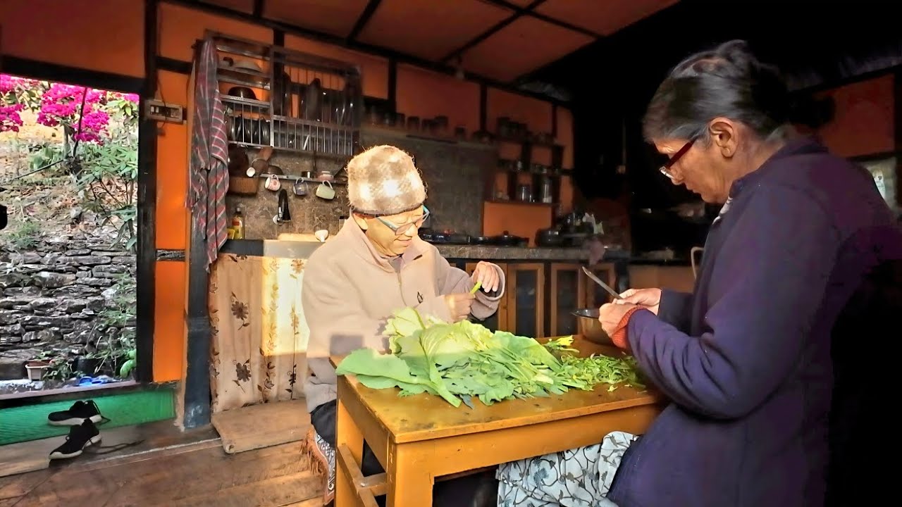 साठी वर्ष नाघिसकेका बूढाबूढीको व्यस्त दिन 😀 @dhanb.selingsubba2136 