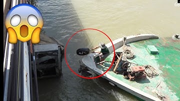 Vượt cống 10 cửa/ Sà lan chở khẩm không may tông trực diện vào cống