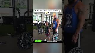 Baby Alien's first time deadlifting 😭💀 #babyalien #deadlifting #shorts #fypシ #gymlife