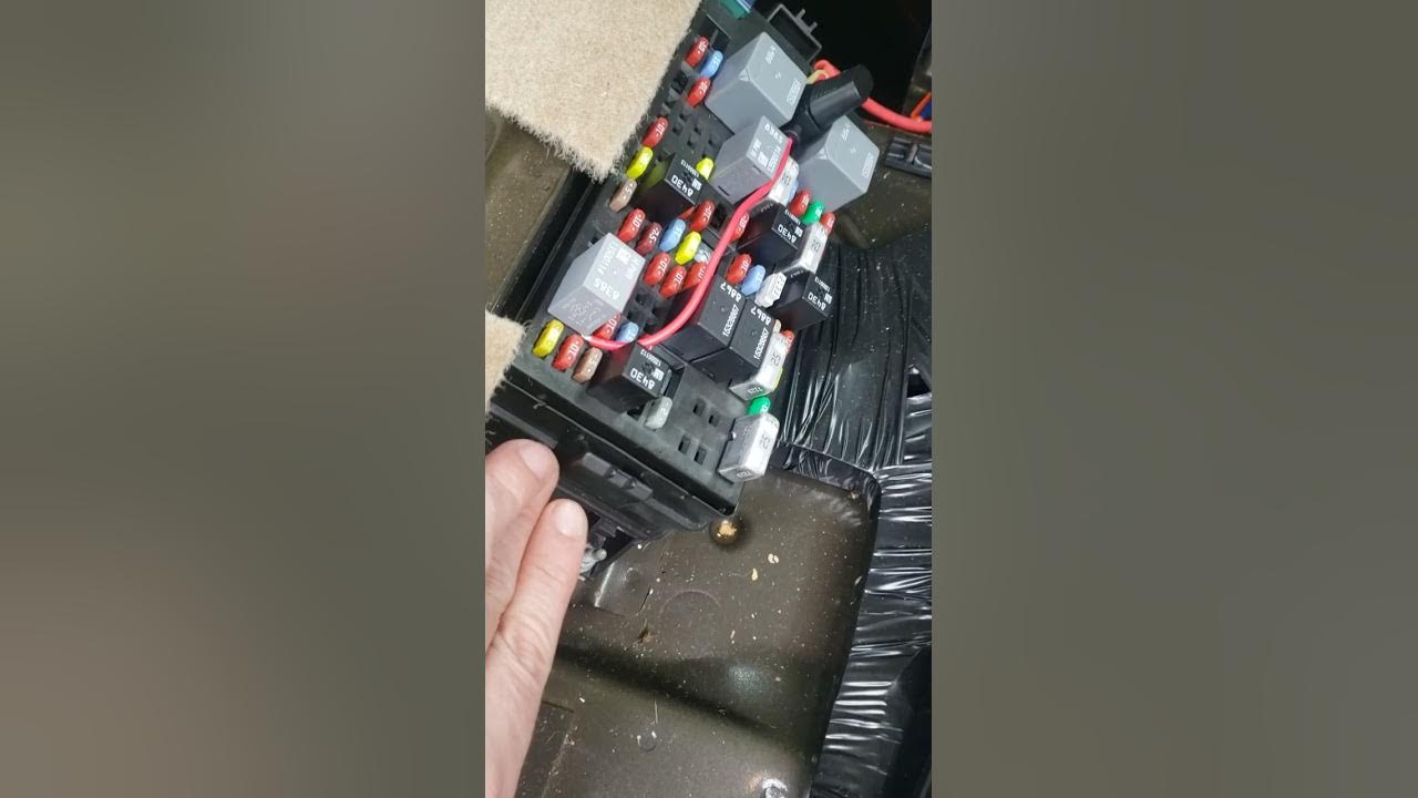 08-11 Buick Lucerne Fuel Pump Relay Cheap Fix - YouTube