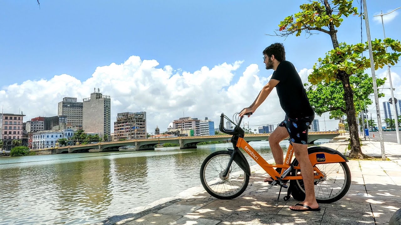 Bike tour through Recife's historic center: what to see and tips
