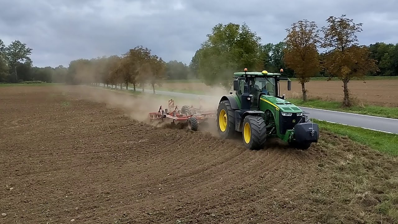 John Deere 8400R s Horsch Terrano