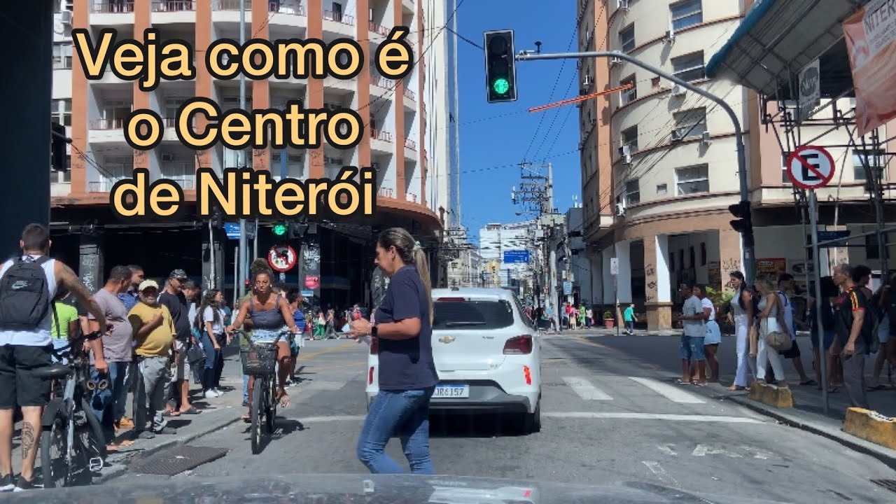 Pelas ruas do Centro de Niterói - RJ.
