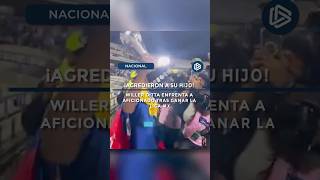 😱⚽️ Willer Ditta enfrenta a aficionado en el Estadio Universitario