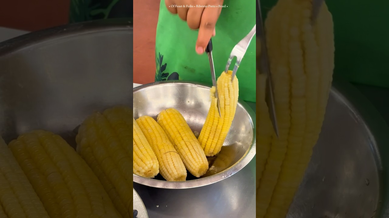 Brazilian Street Food 🌞🌽 Corn Stall at Parque Do Gorilão in Ribeirão Preto, Brasil