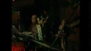 Download lagu BROERY MARANTIKA-Layu sebelum berkembang.