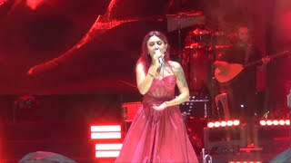 Melek Mosso - Yıllar Affetmez 