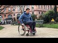 JE SUIS EN FAUTEUIL ROULANT !!