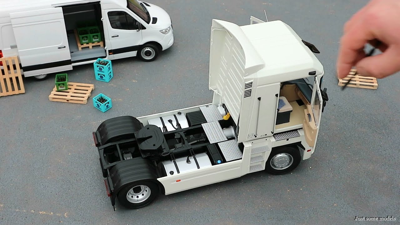 1:18 Renault Magnum mk2 2001 - Z Models [Unboxing] - YouTube