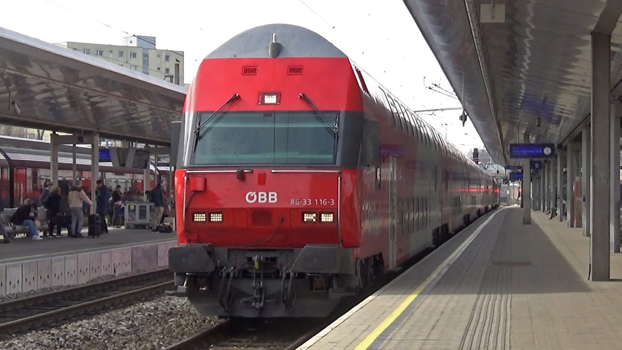 Abfahrt von REX 1 (Zug-Nr. 2330) Wien Praterstern vom Bahnhof Wien Meidling in Österreich