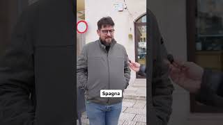 Risonanze official Tra la gente. #risonanze #risonanzetv #interview #italianiallestero #emigrantes