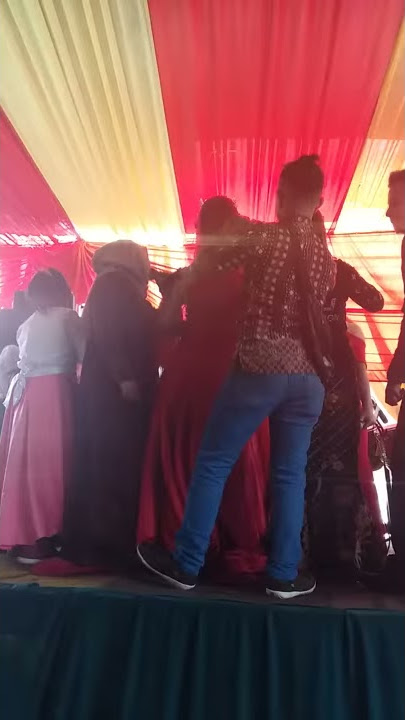 joget orang mabuk.....