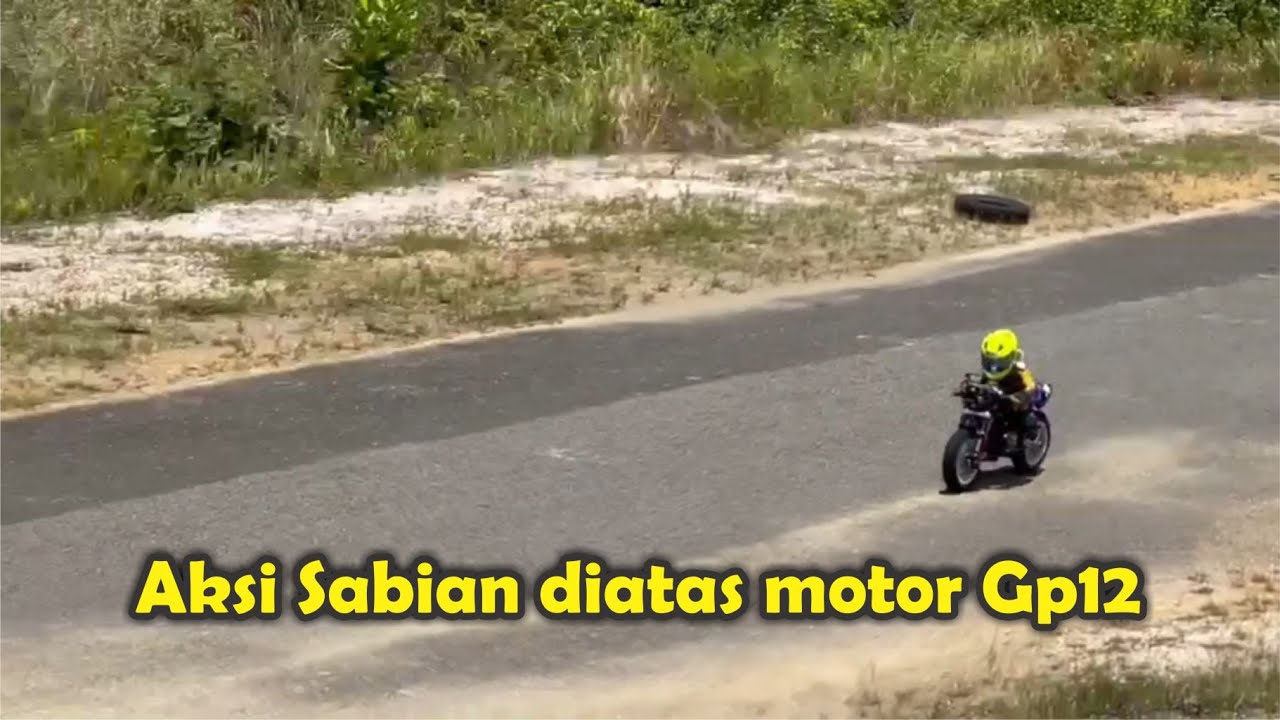 Aksi pembalap muda Aditama Racing II Sabian 23 II Sirkuit bumi rahayu,bulungan