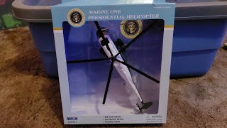 DARON Worldwide Trading - USMC Marine One Presidential helicopter die-cast review