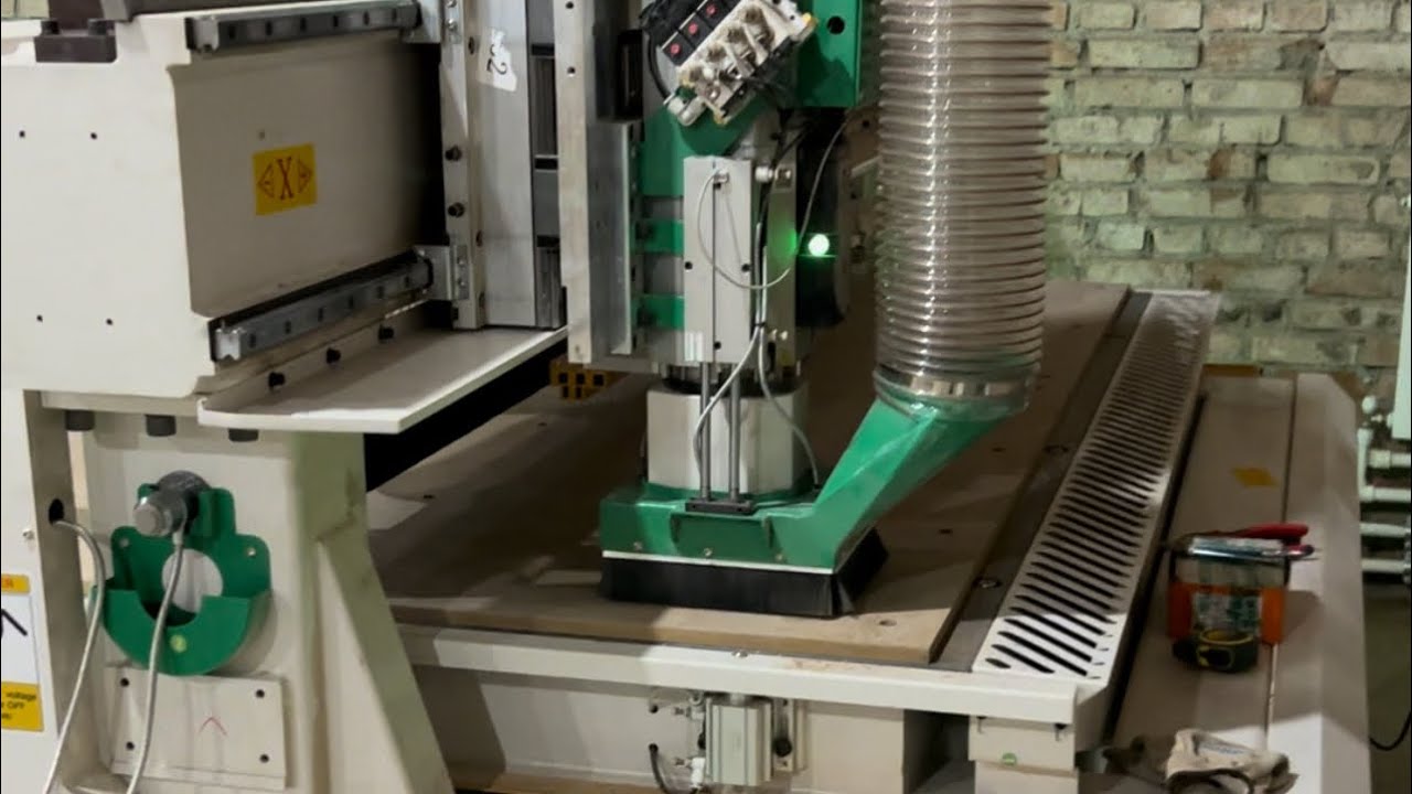 Запустил станок с чпу Segatrici с автосменой инструмента, на абсолютных энкодерах, на стойке Syntec