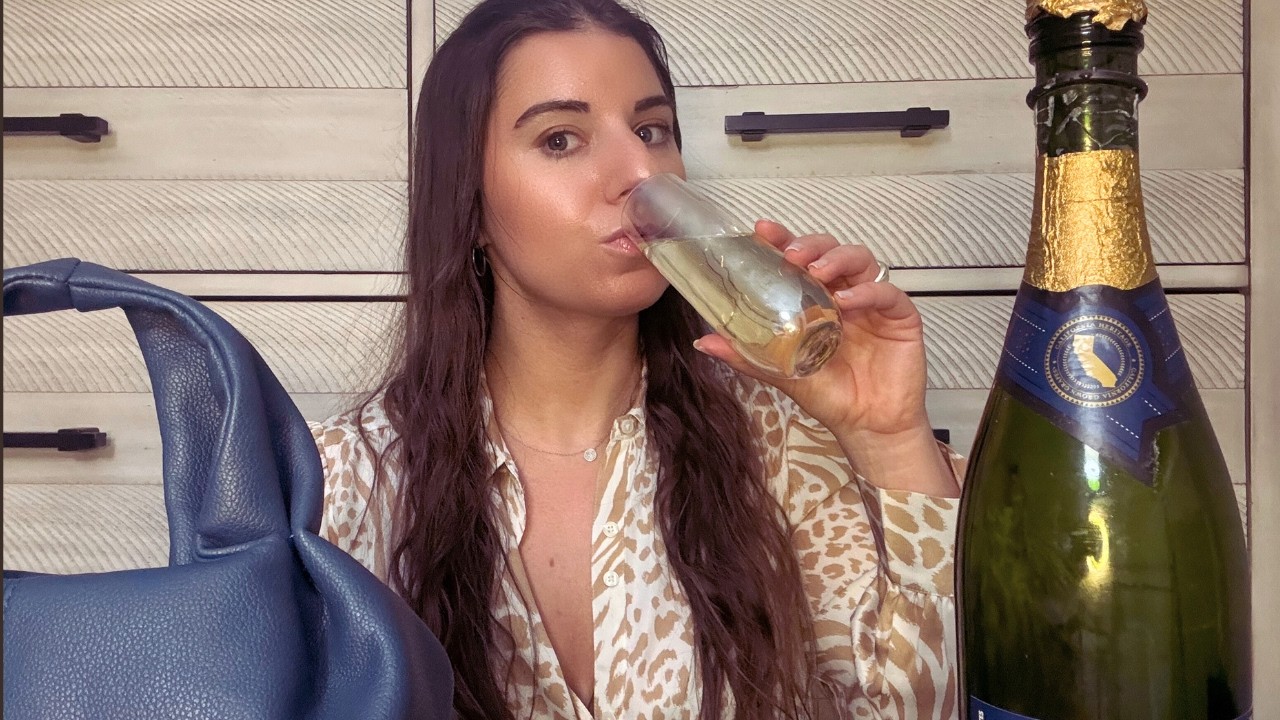 Так ты нанял девушку на Рождество? 🎄 | ASMR-ролевая игра (тихий голос)