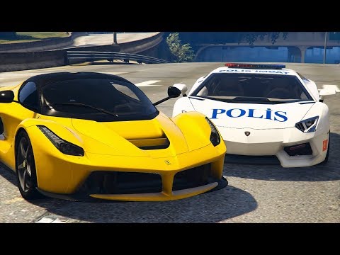 Süper Hızlı Arabalar Polis Arabasından Kaçıyor - GTA 5