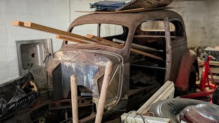 Bringing Back a 1935 Ford Sedan Left to Rust