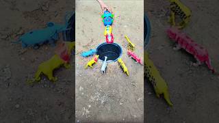 Auto Riskshaw pushing mini cars 🚗 in pit near mini zoo animals 🦓🐘 #satisfying #cars #shorts #jcbjcb